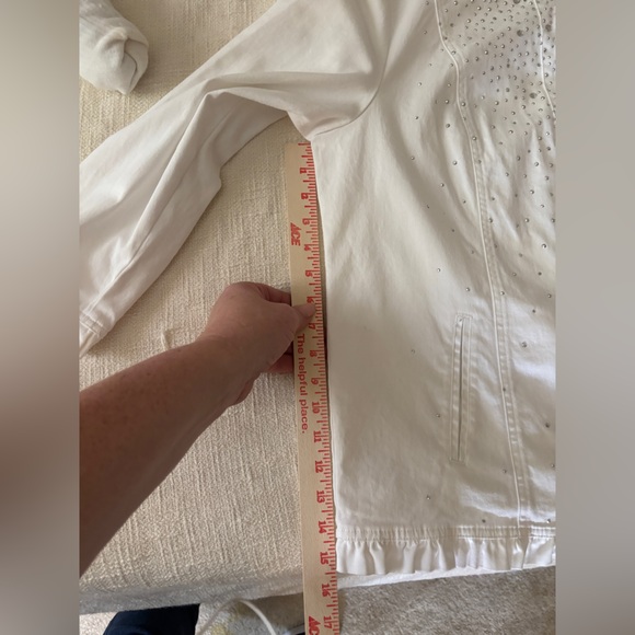 Quacker Factory White Studded Ruffle Jean Jacket Women’s Large Style #A261709 - Picture 9 of 11